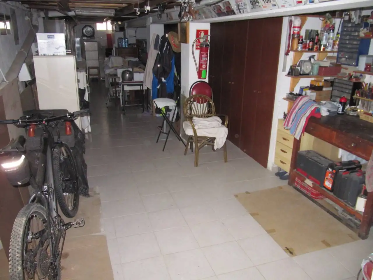 Einfamilien-Reihenhaus zum Verkauf in Terrassa mit Heizung, Terrasse und Schwimmbad