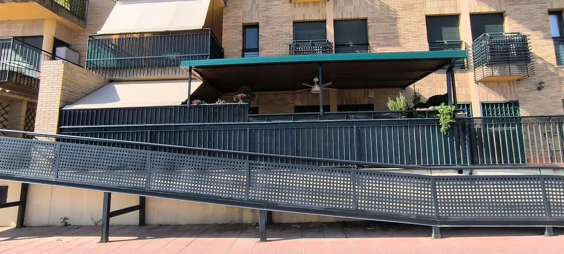 Vista exterior de Planta baja en venta en Villanueva del Río Segura con Aire acondicionado, Calefacción y Jardín privado