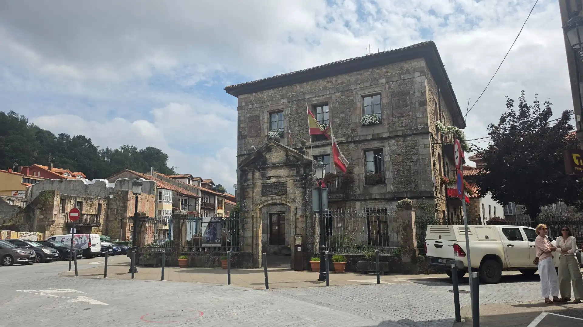 Vista exterior de Pis en venda en Cabezón de la Sal amb Calefacció i Terrassa