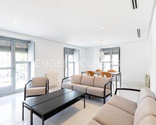 Sala d'estar de Apartament de lloguer en  Valencia Capital amb Aire condicionat i Balcó