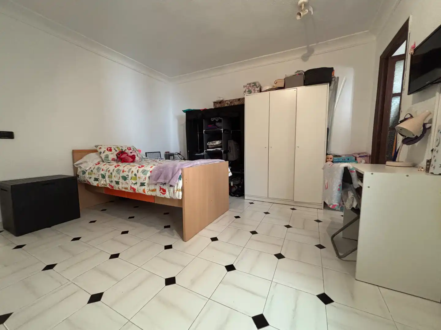 Habitación de Piso en venta en Castellón de la Plana / Castelló de la Plana con Trastero, Amueblado y Horno