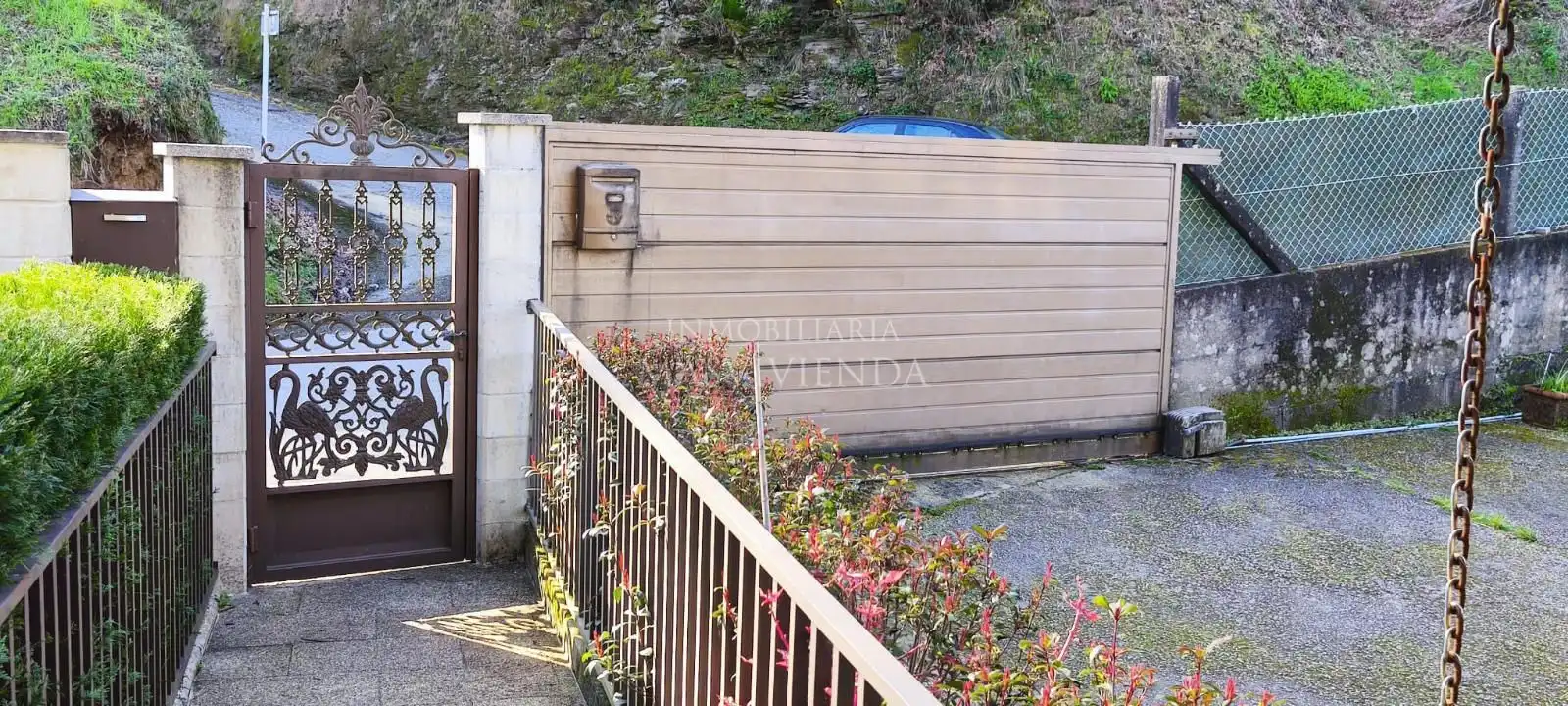 Detached homes for sale in Arrufana (Da)-Louredo, Mos