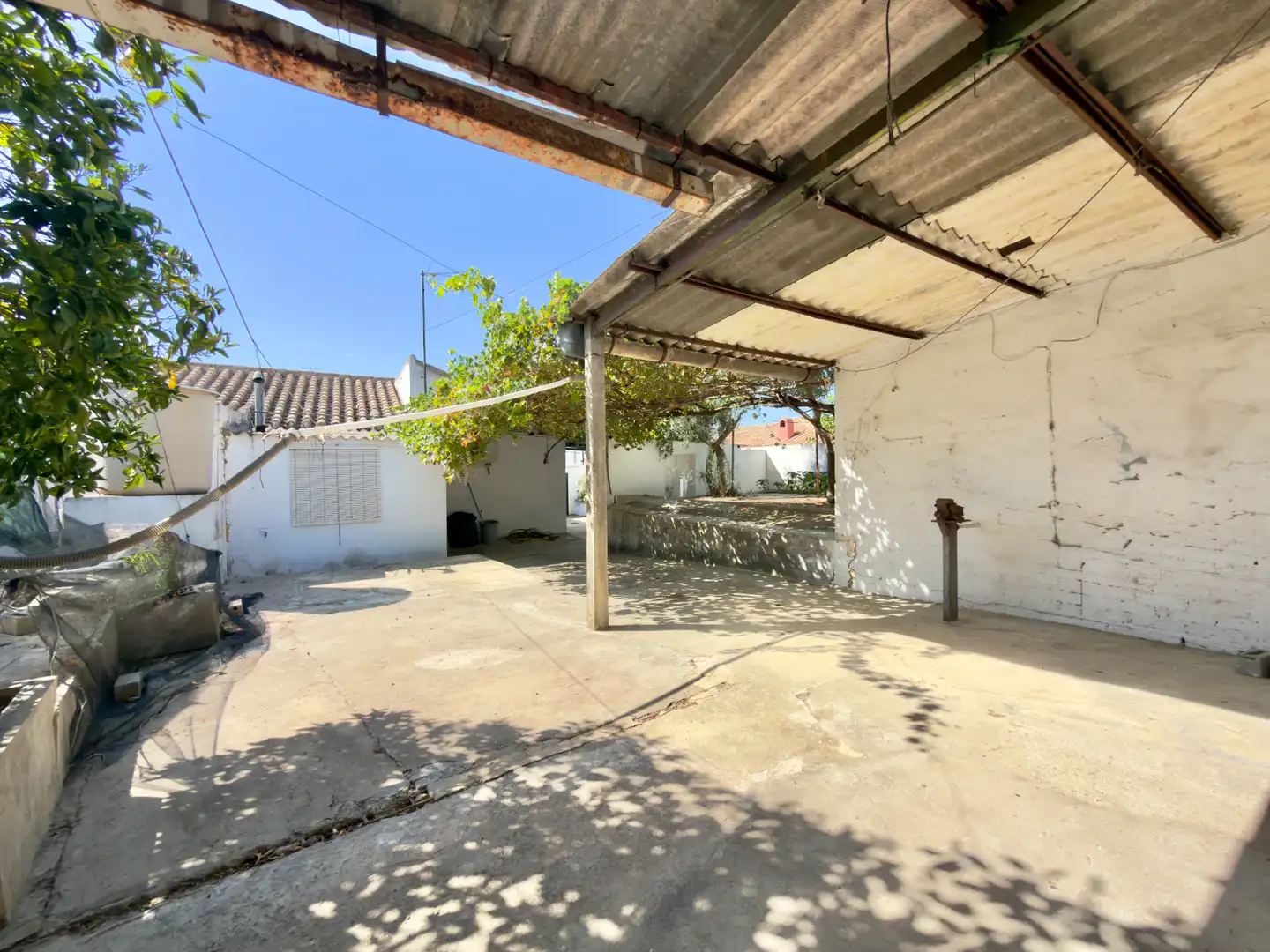 Vista exterior de Casa o xalet en venda en Bornos amb Aire condicionat, Jardí privat i Moblat