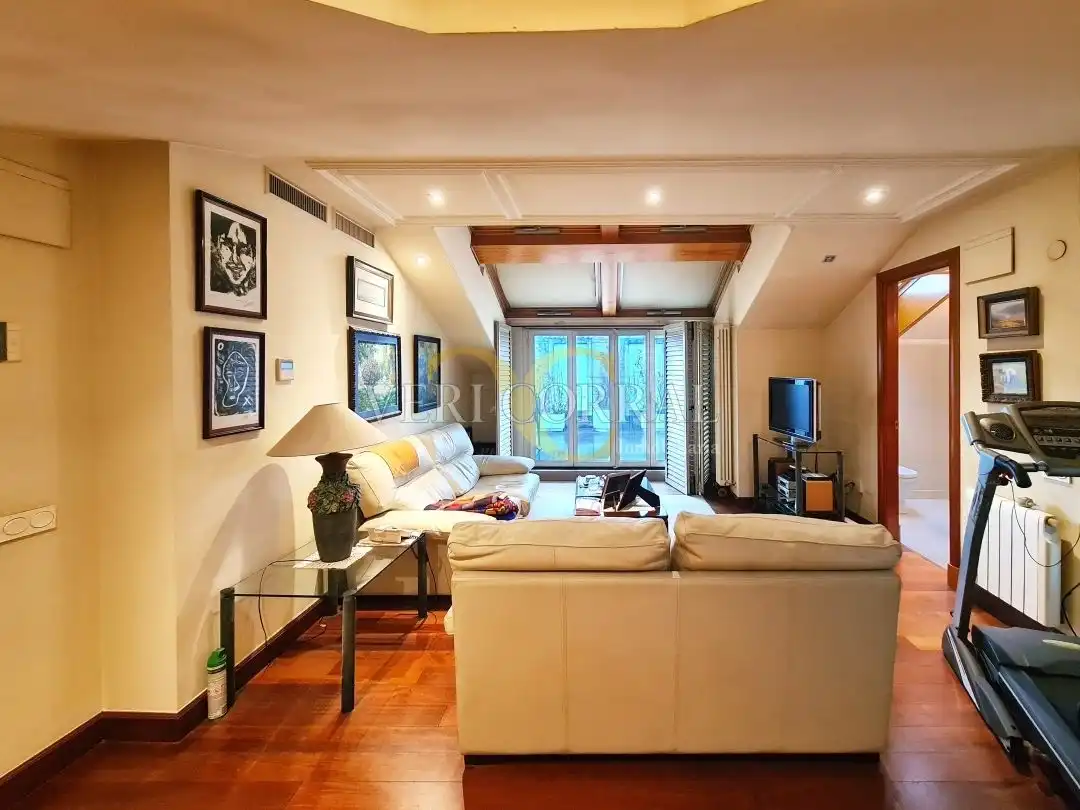 Living room of Flat for sale in Oviedo   with Heating, Terrace and Storage room