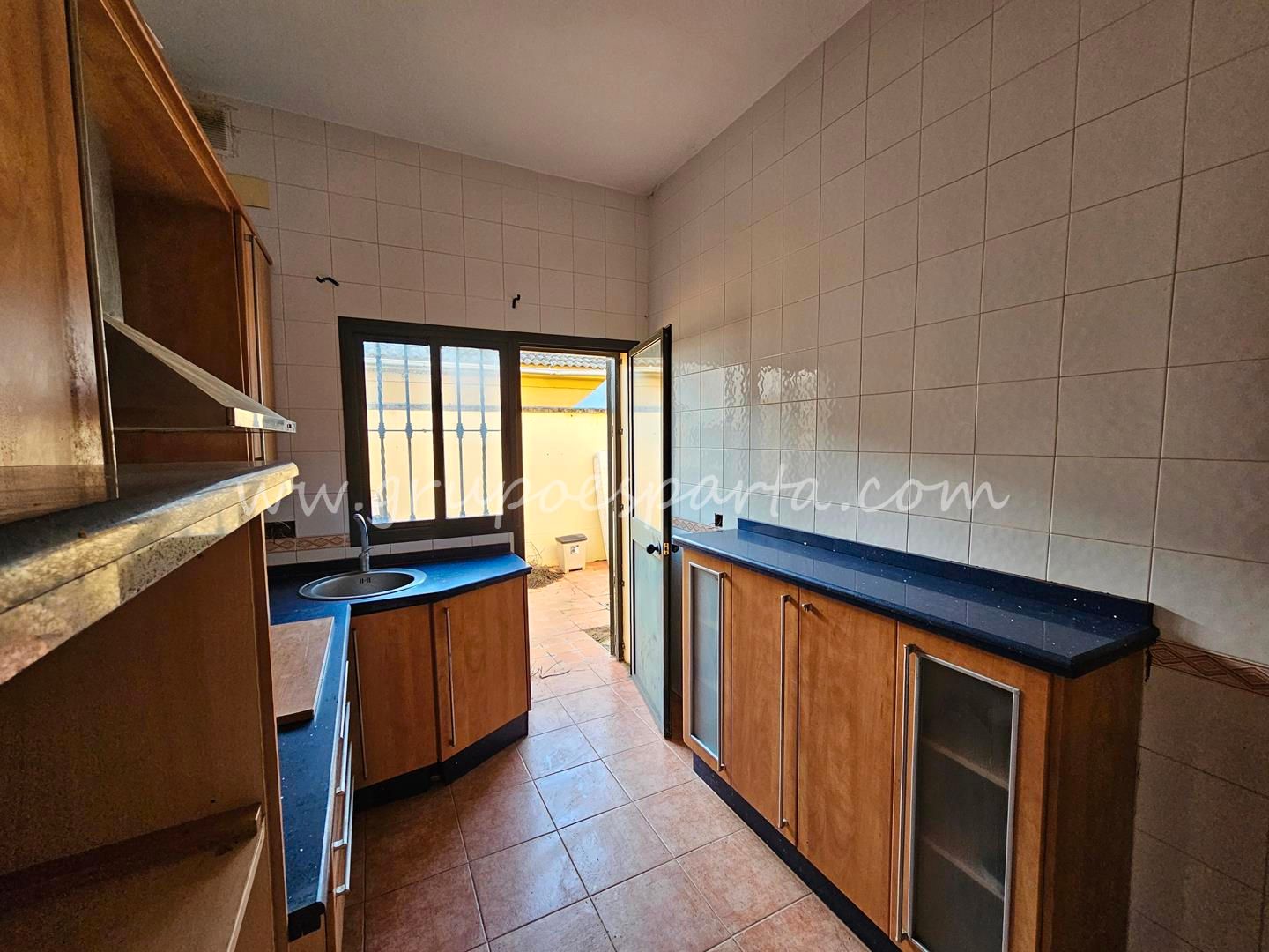 Cuina de Casa adosada en venda en Burguillos