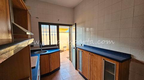 Foto 3 de Casa adosada en venda a Calle Picasso, 32, Burguillos, Sevilla