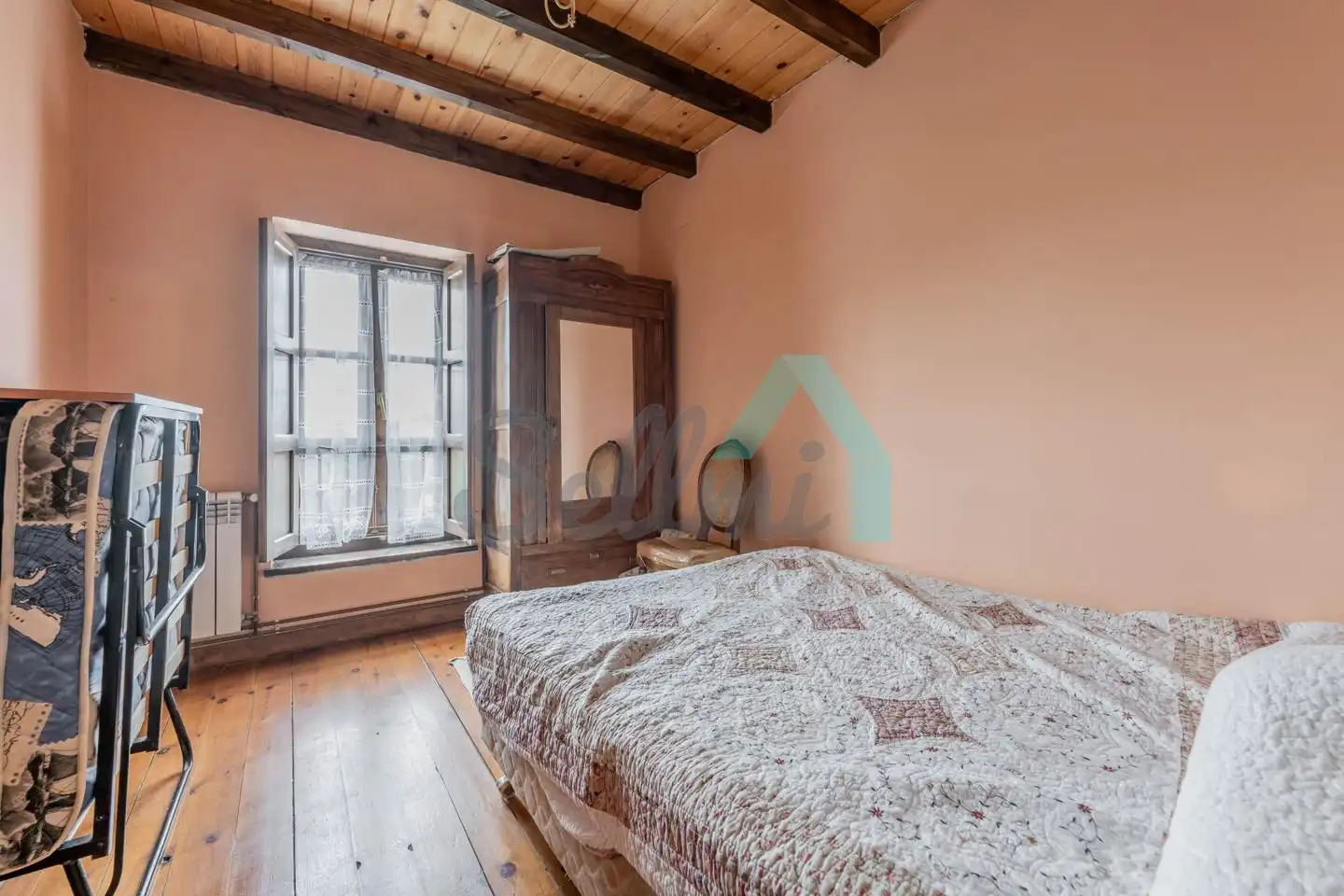 Dormitori de Casa o xalet en venda en Llanes amb Calefacció, Jardí privat i Parquet