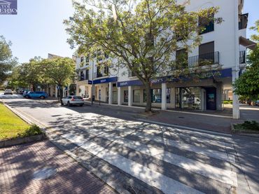 Local comercial en venda a Calle CERRO DE LOS MACHOS