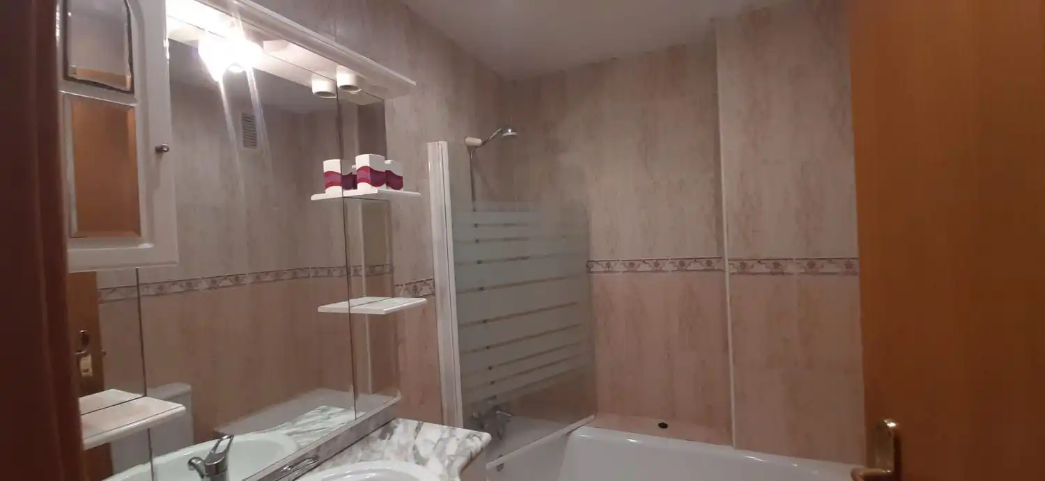 Baño de Piso en venta en Bárcena de Cicero con Calefacción, Parquet y Terraza