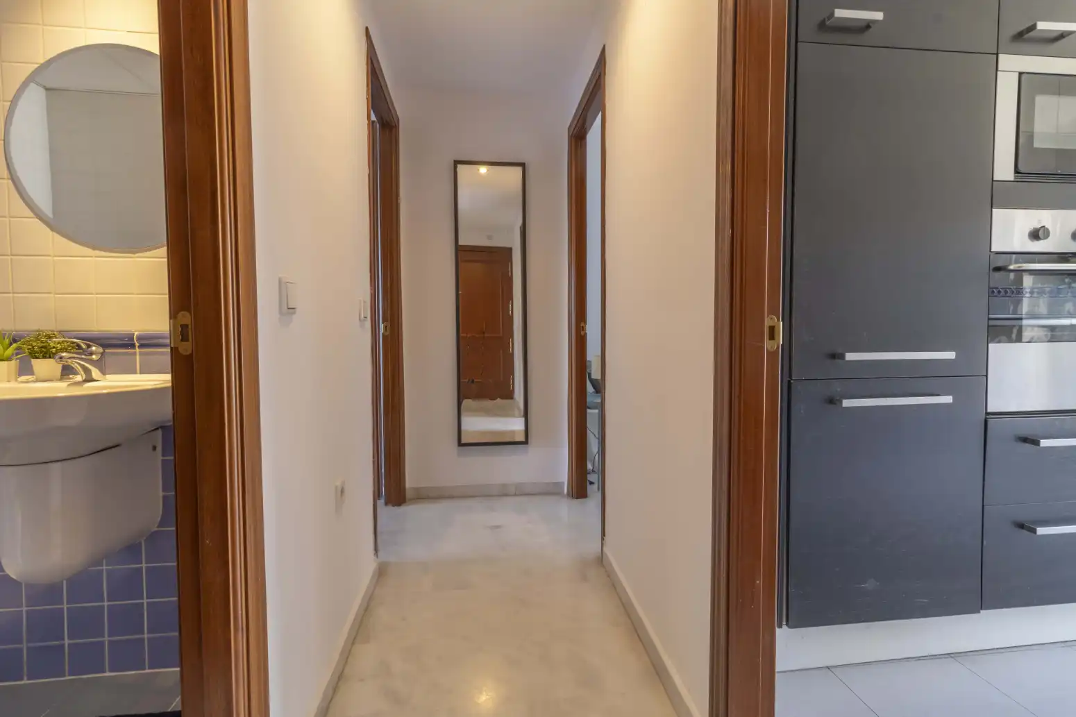Wohnung zum Verkauf in Mairena del Aljarafe mit Klimaanlage, Privatgarten und Terrasse