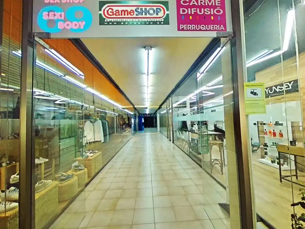 Business premises for sale in Centre Vila, imagen 4