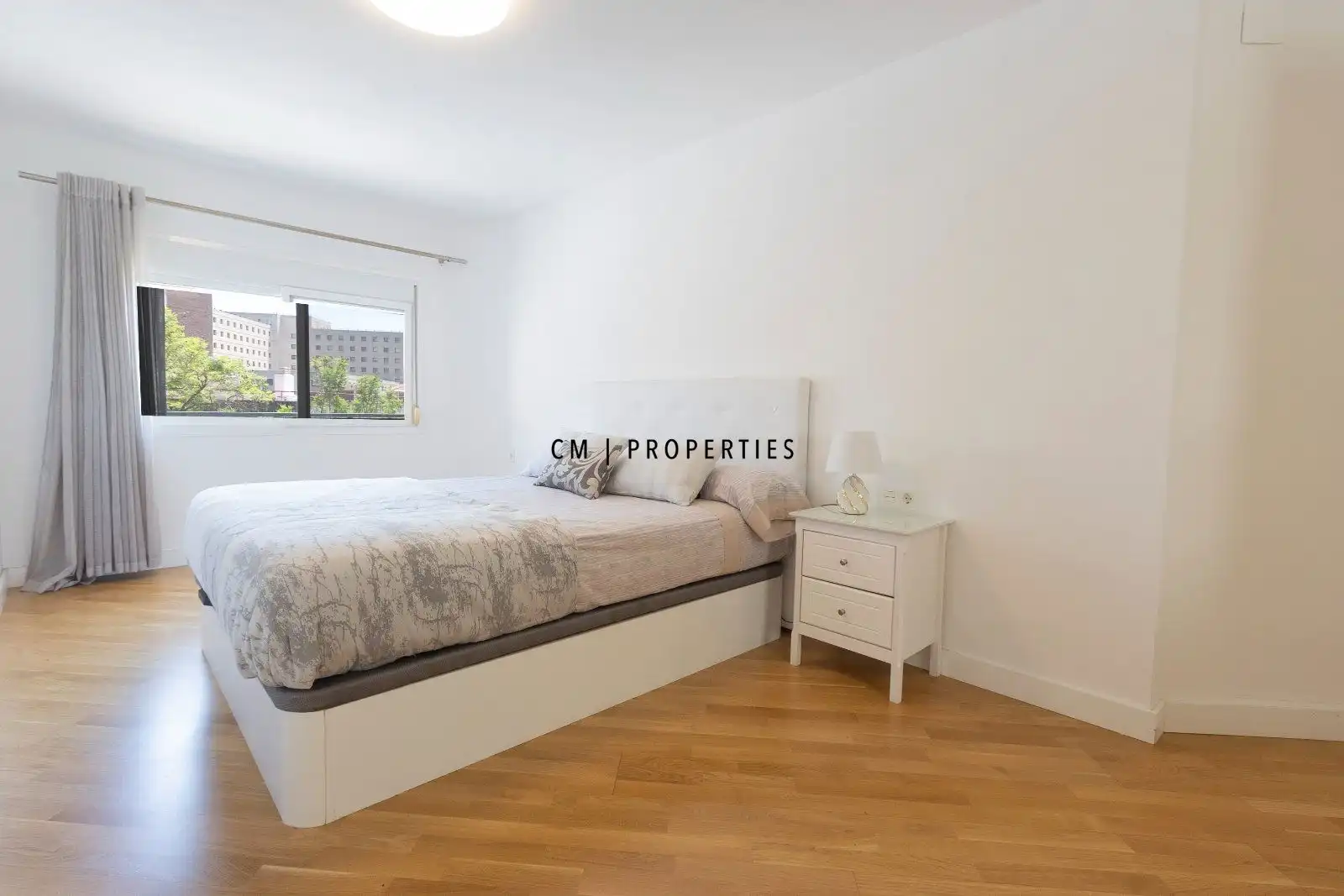 Habitación de Piso de alquiler en Valencia con Aire acondicionado, Parquet y Amueblado