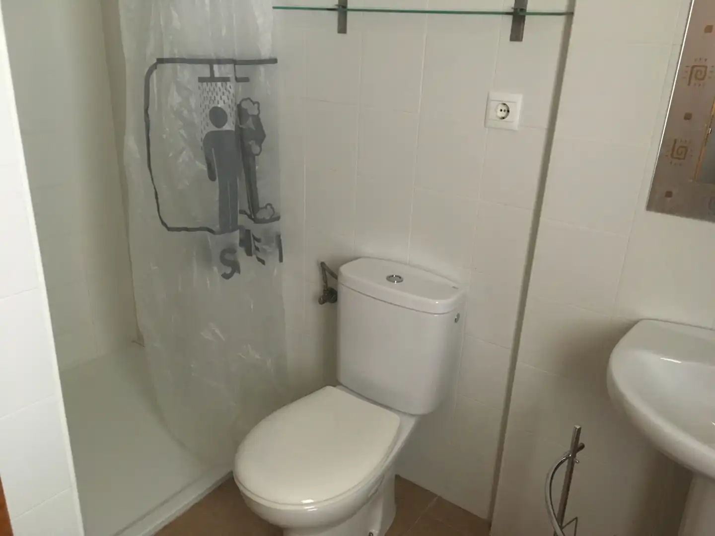 Bathroom of Detached homes for sale in La Muela  with Heating, Private garden and Parquet flooring