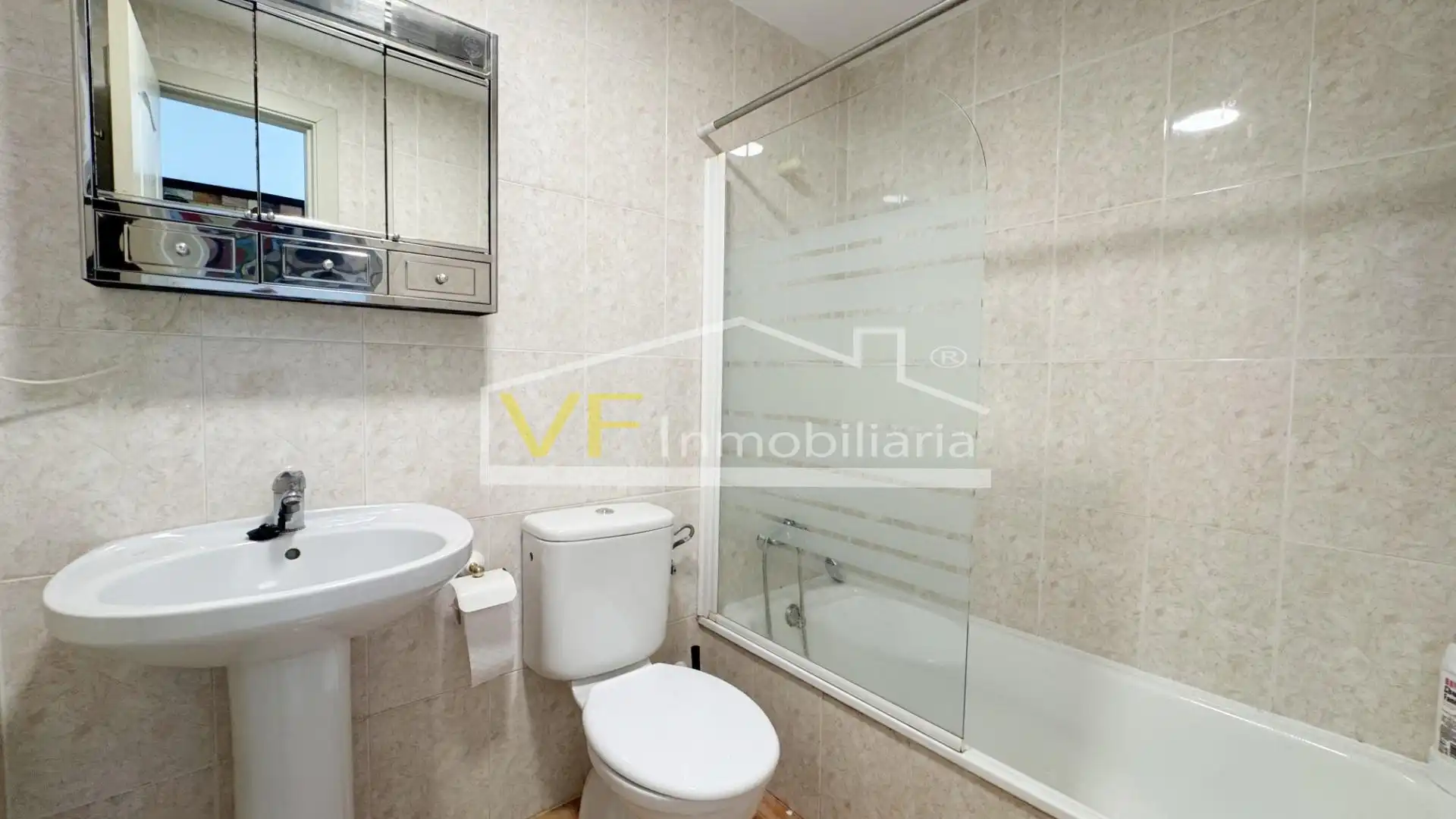 Bathroom of Flat for rent in Rincón de la Victoria  with Terrace and Community pool