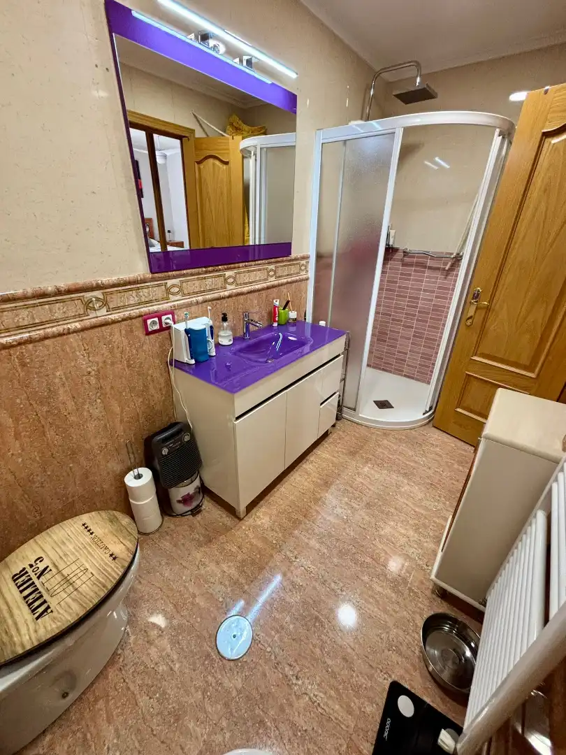 Baño de Casa adosada en venta en Parla con Aire acondicionado, Calefacción y Jardín privado