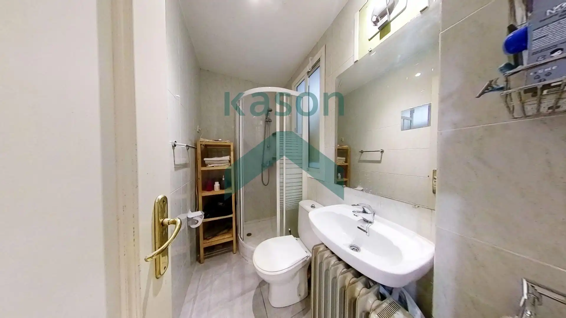 Baño de Apartamento de alquiler en Madrid con Calefacción y Amueblado