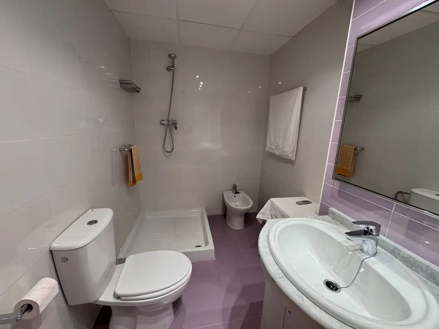 Baño de Piso en venta en Xirivella con Aire acondicionado, Amueblado y Balcón