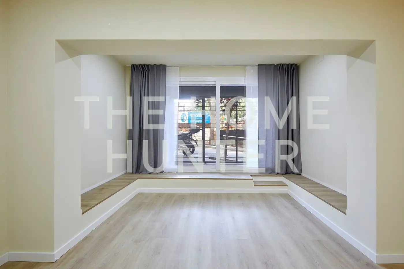 Wohnzimmer von Wohnung zum Verkauf in Barcelona mit Klimaanlage, Heizung und Terrasse