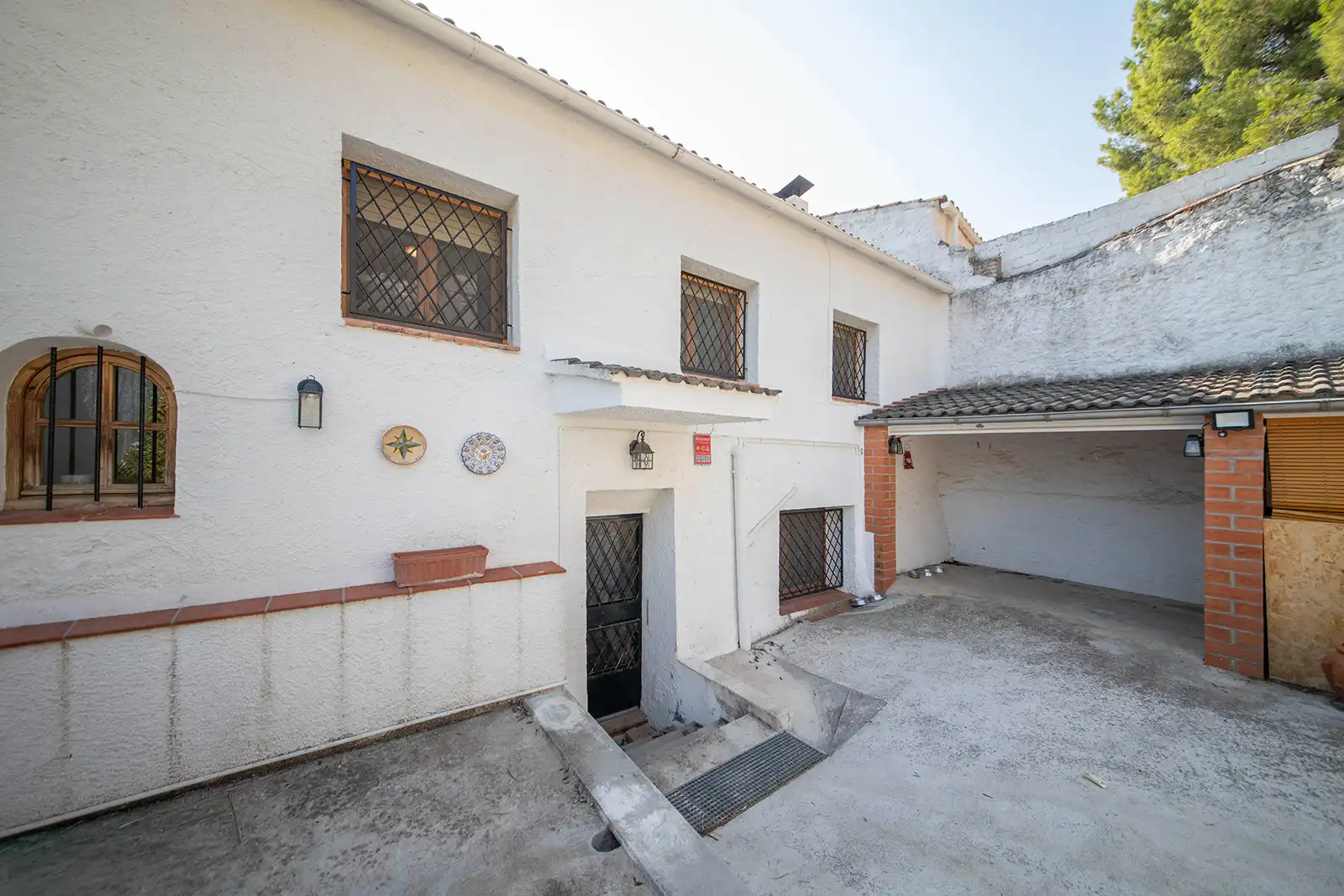 Vista exterior de Casa o xalet en venda en Castellví de la Marca amb Jardí privat i Terrassa