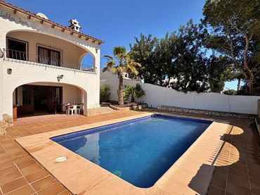 Xalet amb piscina en venda a Moravit - Cap Blanc