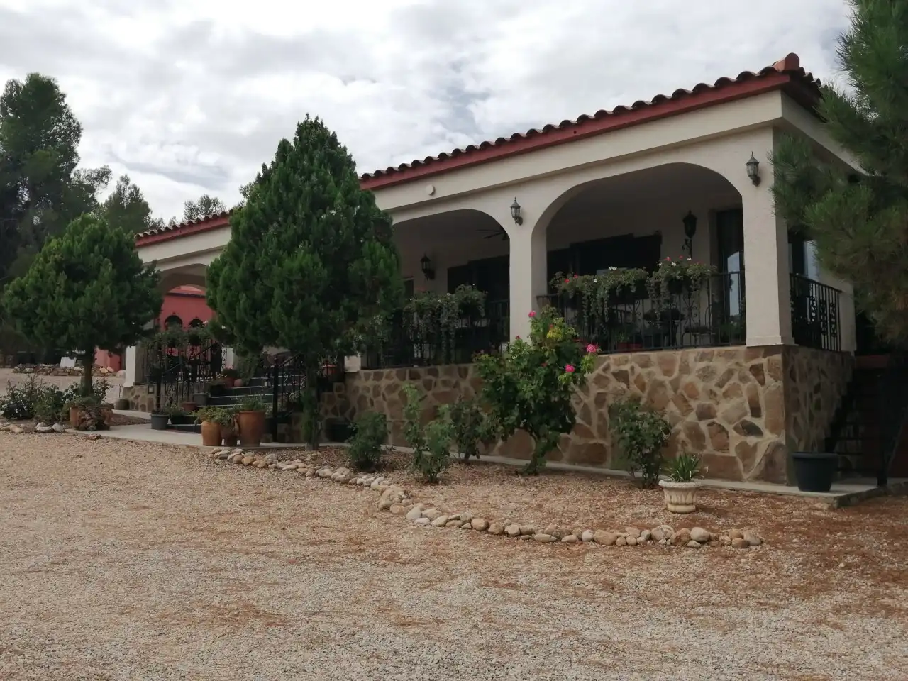 Vista exterior de Finca rústica en venta en Jarafuel con Calefacción, Jardín privado y Amueblado