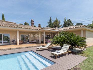 Casa con piscina in vendita a Piera