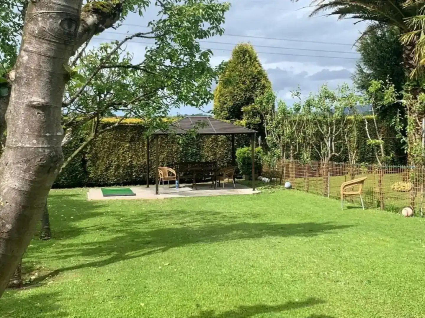 Jardí de Pis en venda en Siero amb Jardí privat, Parquet i Moblat