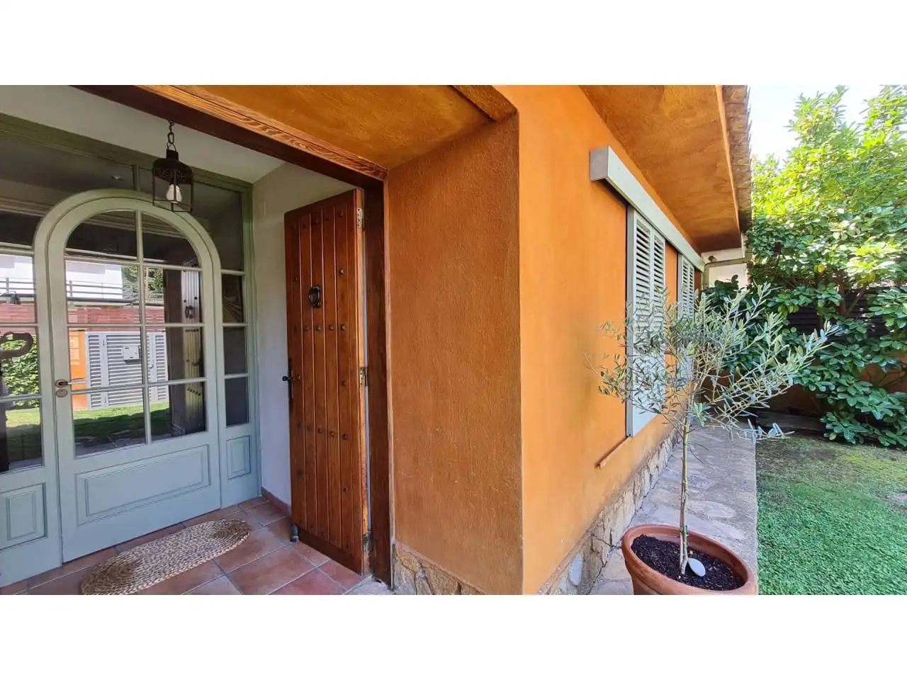 Houses for rent in Calle Clavells, Cabrils