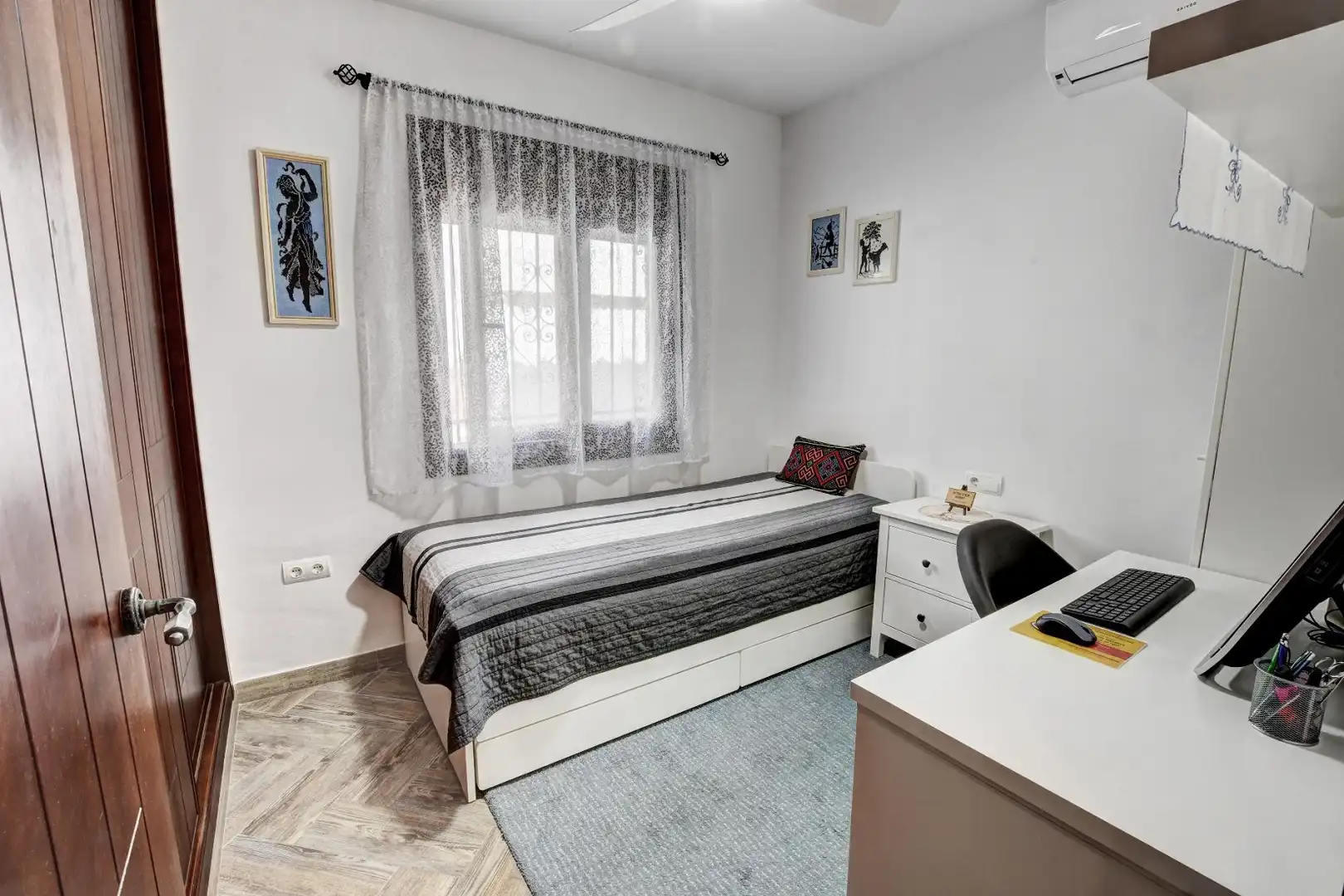 Dormitori de Casa o xalet en venda en Benalmádena amb Aire condicionat, Terrassa i Traster