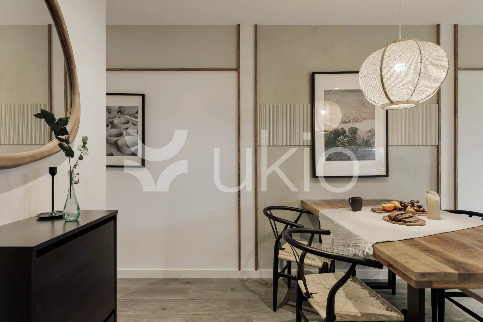 Menjador de Apartament de lloguer en Barcelona amb Aire condicionat, Calefacció i Moblat