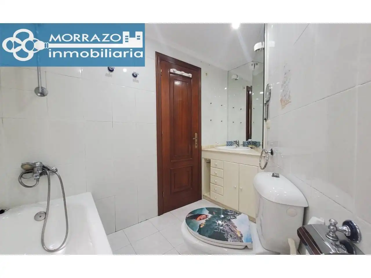 Bathroom of Flat for sale in Bueu  with Heating, Parquet flooring and Terrace