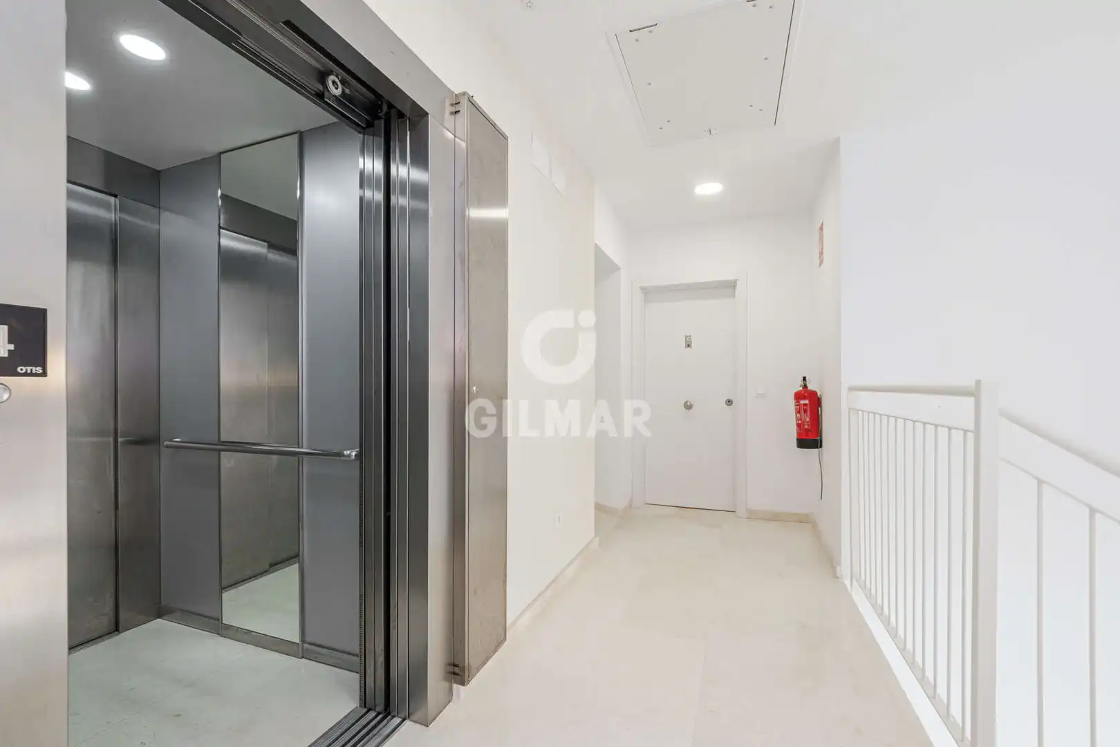 Ático en venta en Sevilla con Calefacción, Jardín privado y Piscina