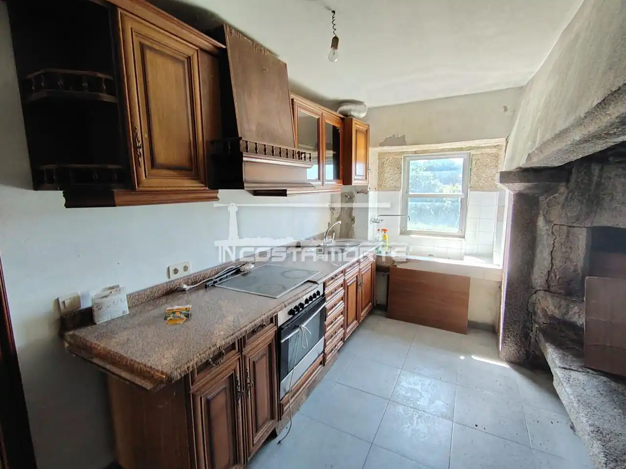 Cocina de Casa o chalet en venta en Dumbría con Jardín privado