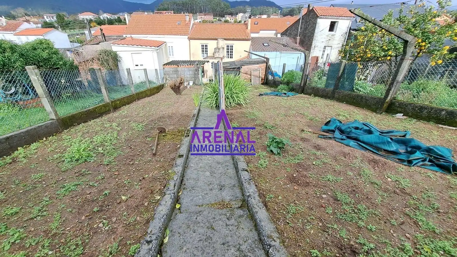 Haus oder Chalet zum Verkauf in A Pobra do Caramiñal mit Privatgarten und Abstellraum