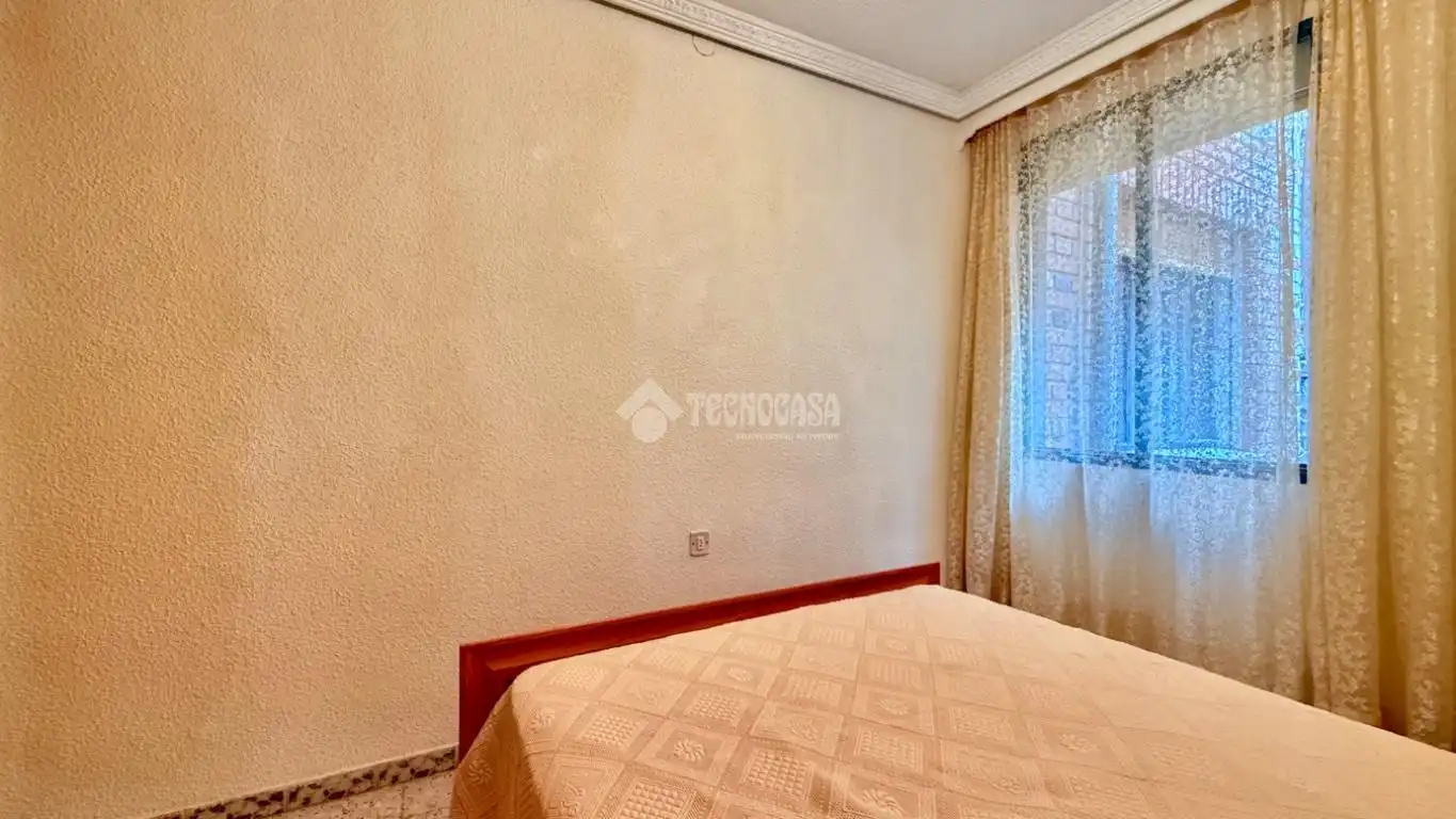 Bedroom of Flat for sale in Fuensalida, Toledo