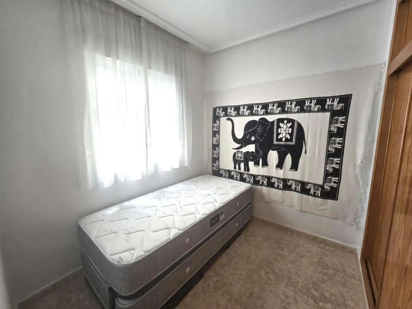 Habitación de Apartamento en venta en Torrevieja con Aire acondicionado, Calefacción y Terraza