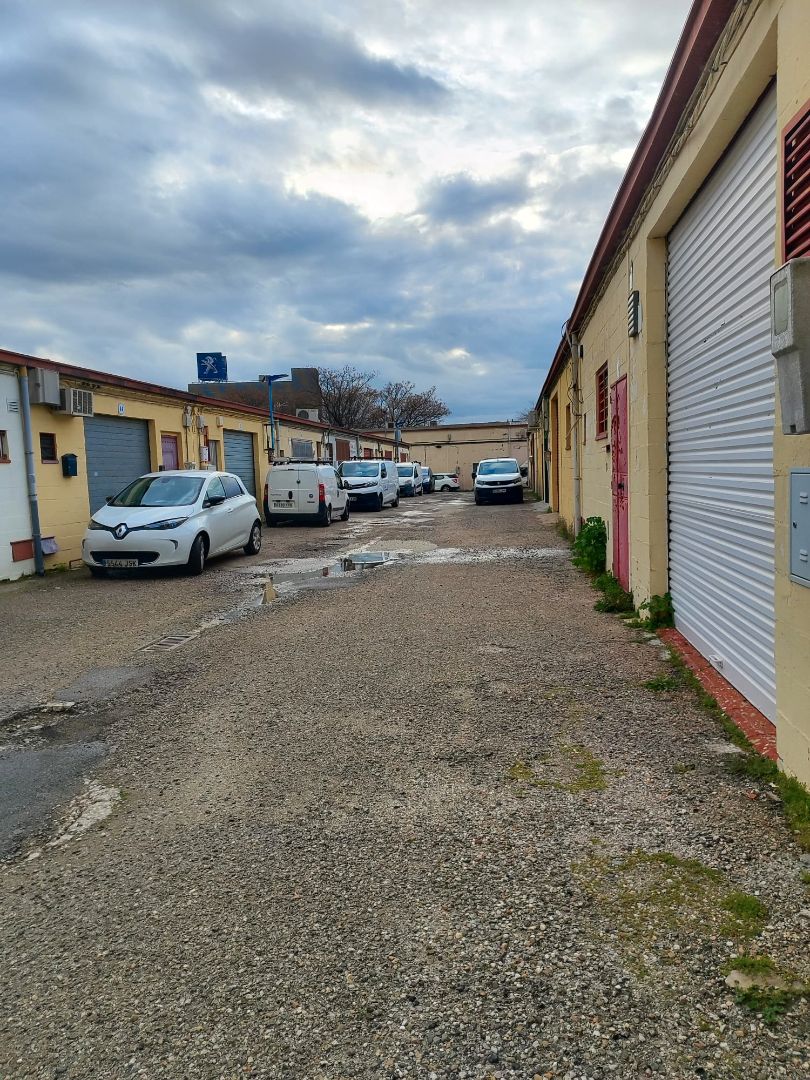 Parking of Industrial buildings for sale in  Sevilla Capital