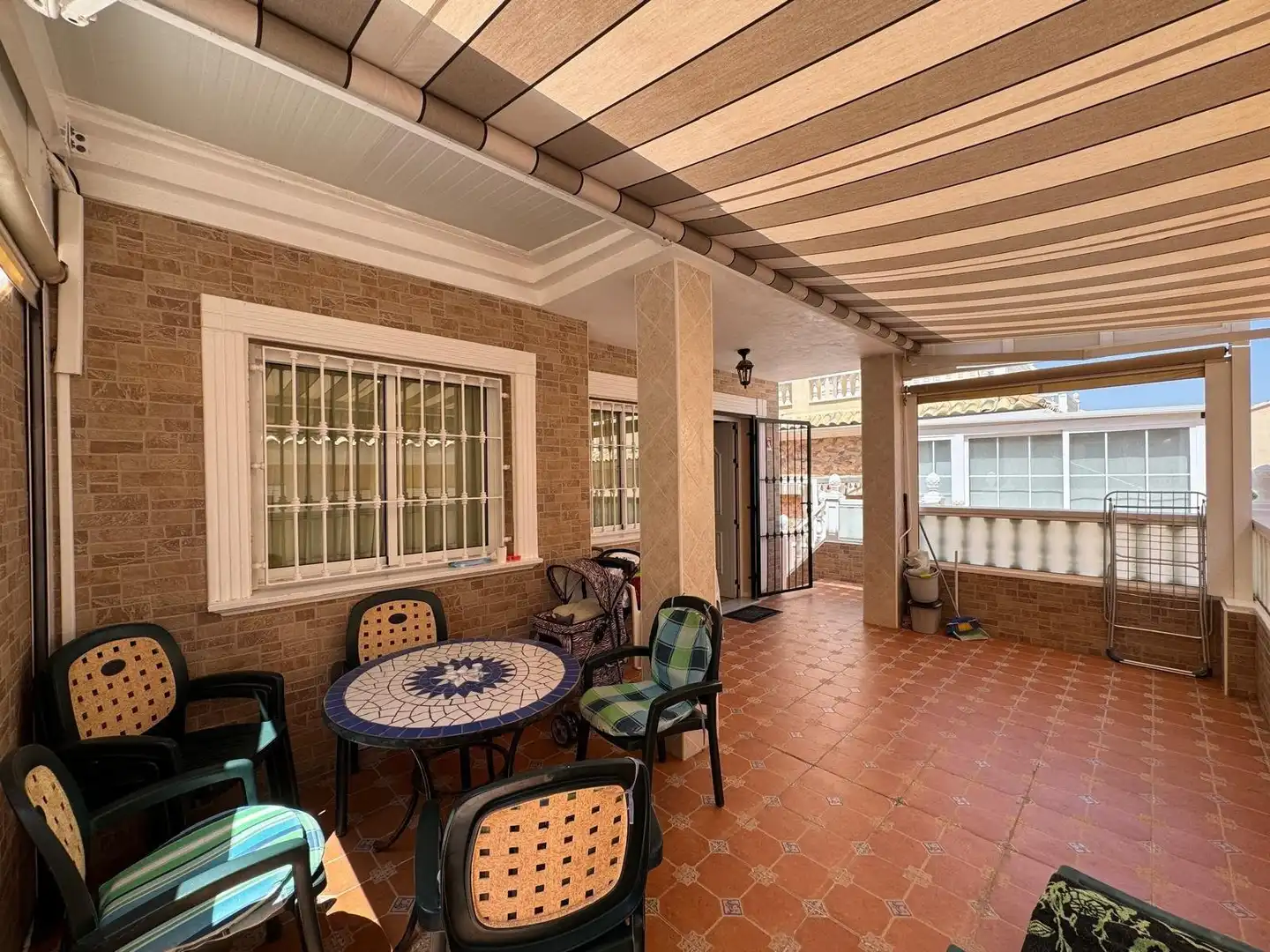 Terrassa de Finca rústica en venda en Guardamar del Segura amb Aire condicionat, Jardí privat i Piscina