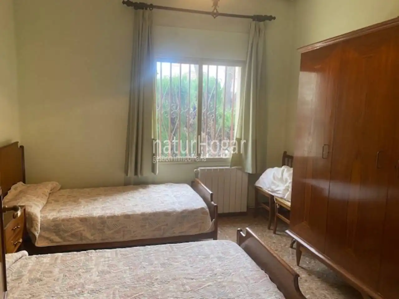 Habitación de Casa o chalet en venta en Paterna con Calefacción, Jardín privado y Terraza