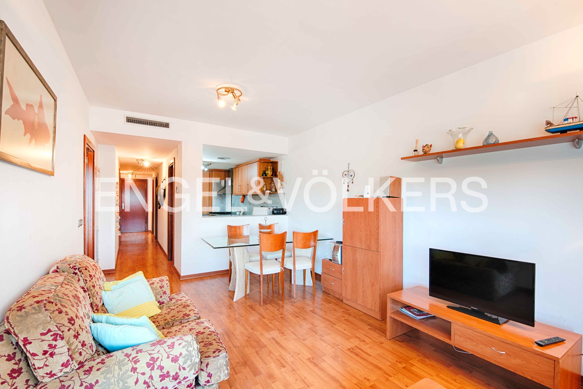 Living room of Flat for sale in Llançà  with Air Conditioner, Terrace and Furnished