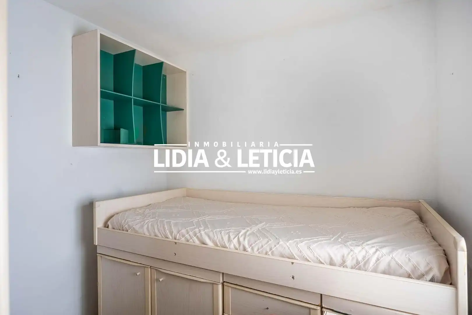 Bedroom of Flat for sale in Alcalá de Guadaira  with Air Conditioner, Terrace and Furnished