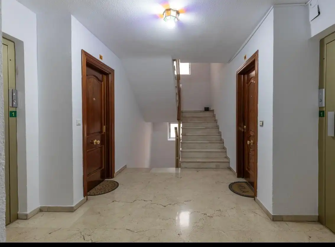 Flat with lift to rent in Calle VERDIALES, imagen 18