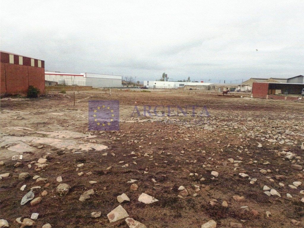 Terreny industrial en venda en Trujillo