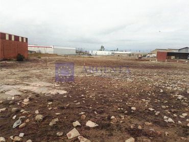 Terreno industriale in vendita a Calle Puerto De Santa Cruz