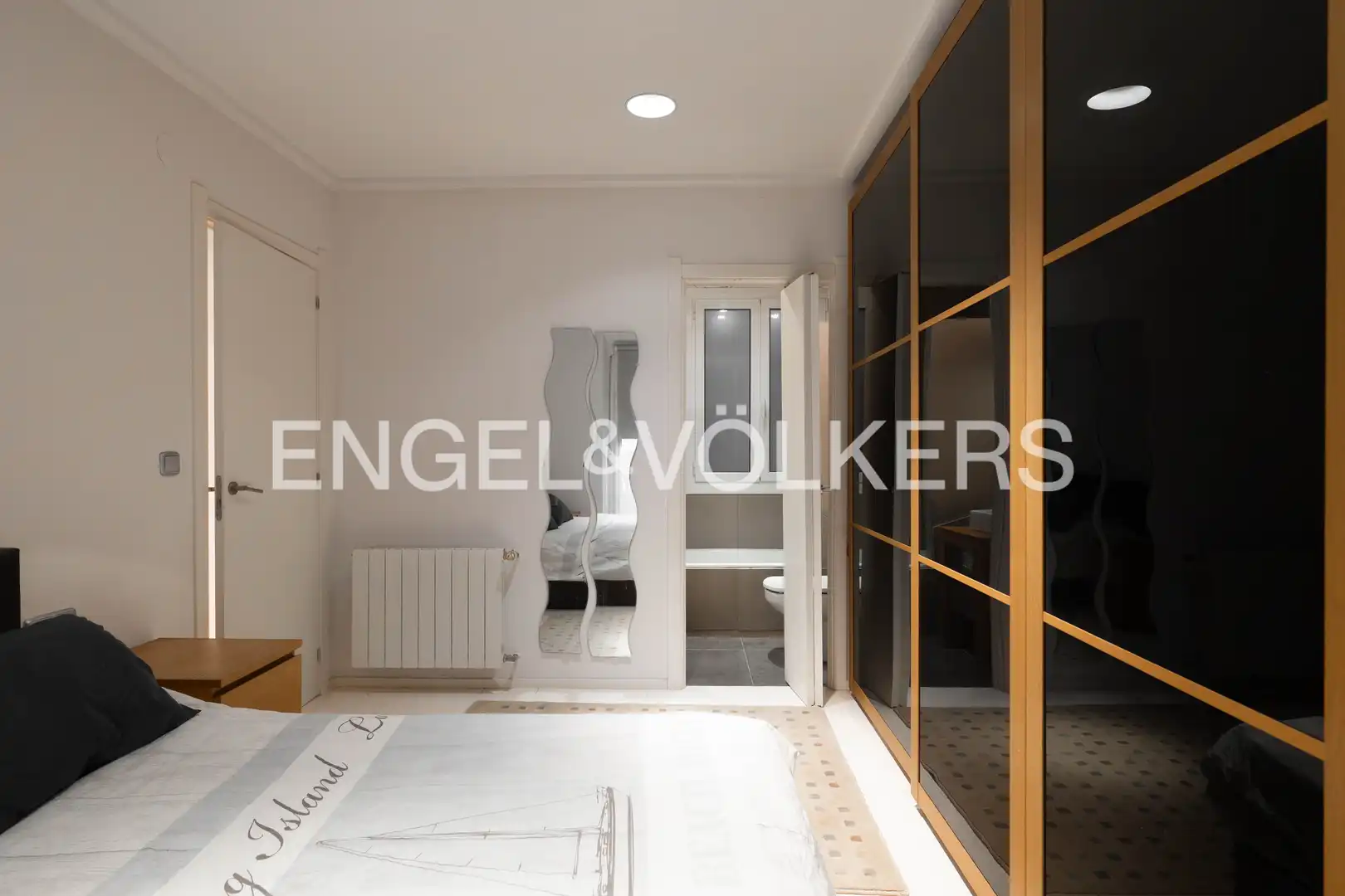 Bedroom of Flat for sale in Donostia - San Sebastián   with Heating and Balcony