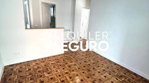 Photo 3 of Flat to rent in La Nacho, Casco Antiguo, Madrid