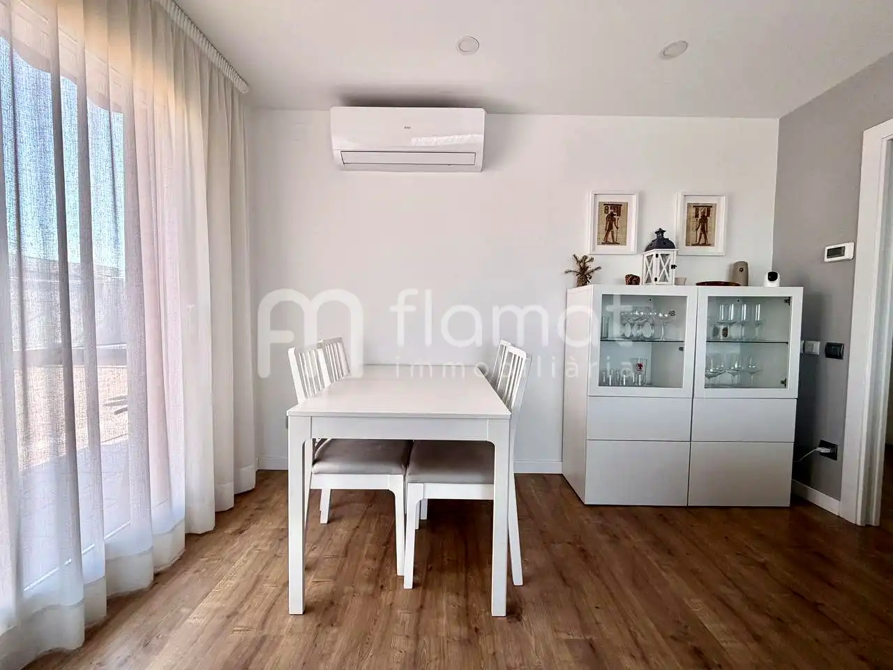 Esszimmer von Dachboden zum Verkauf in Malgrat de Mar mit Klimaanlage und Terrasse