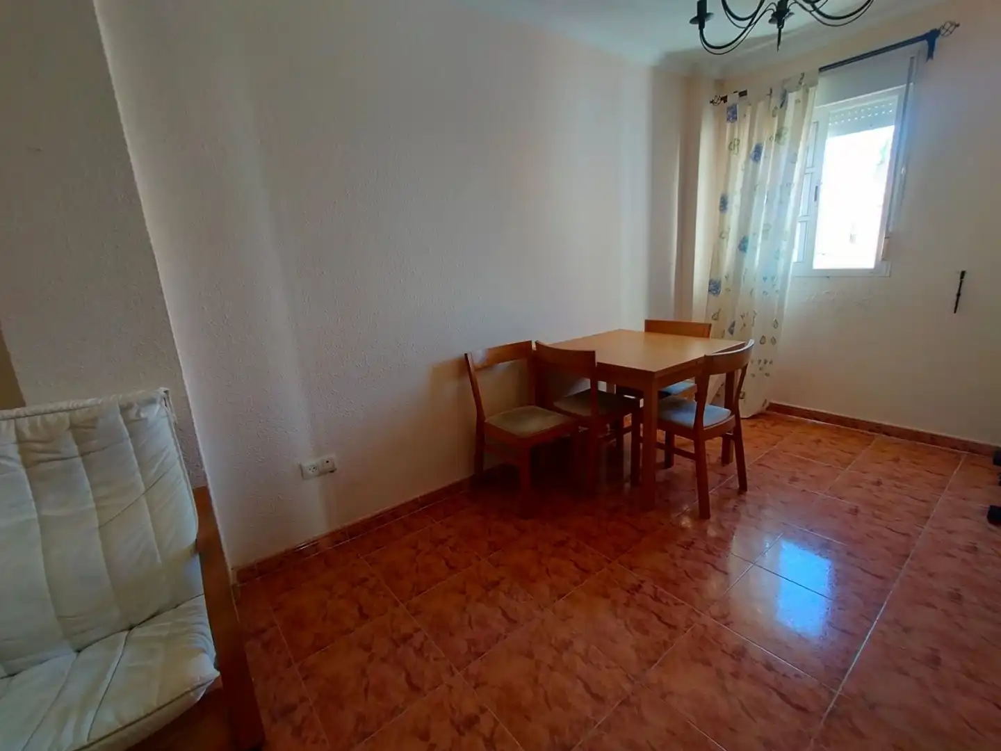 Comedor de Piso en venta en La Línea de la Concepción