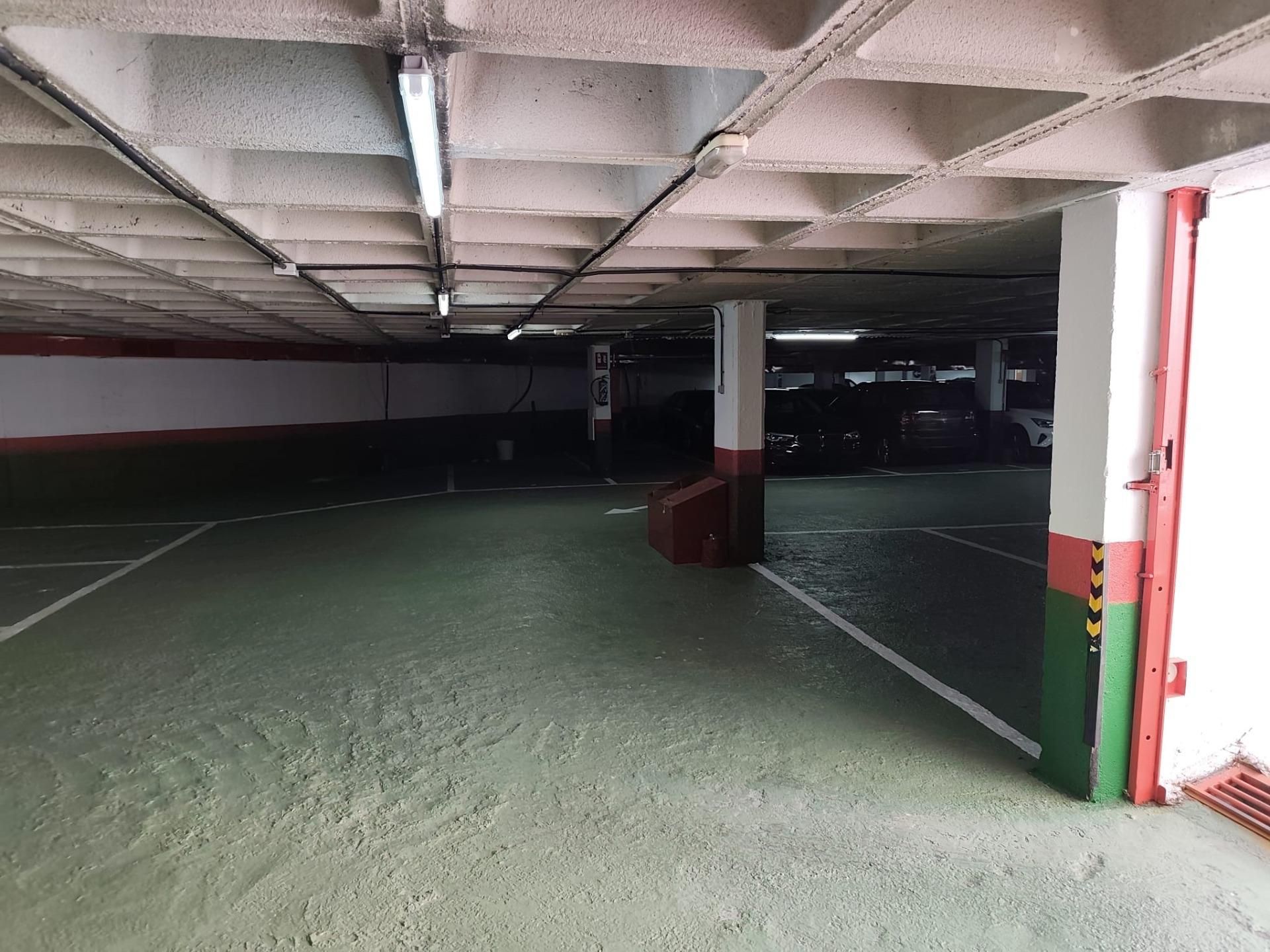 Parking of Garage for sale in  Madrid Capital