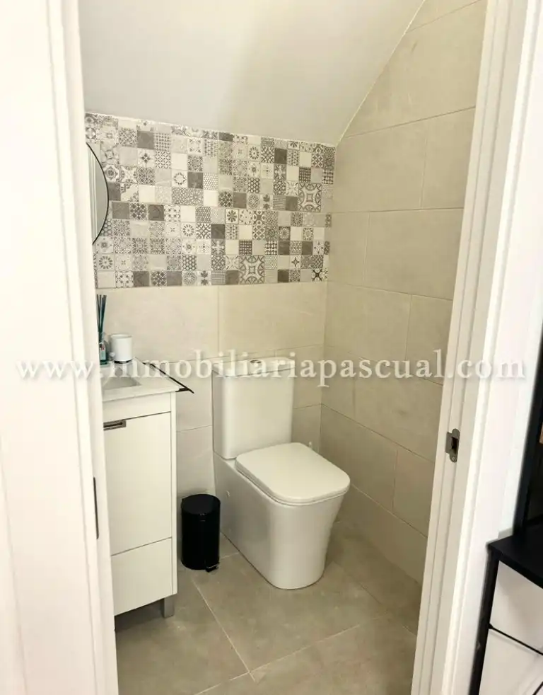 Bathroom of Houses for sale in Beniarrés